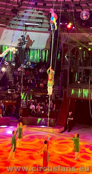 15o BUDAPEST CIRCUS FESTIVAL: GREEN SHOW FOTO