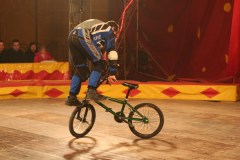 063-Stefan-Courajo-BMX-acrobatica