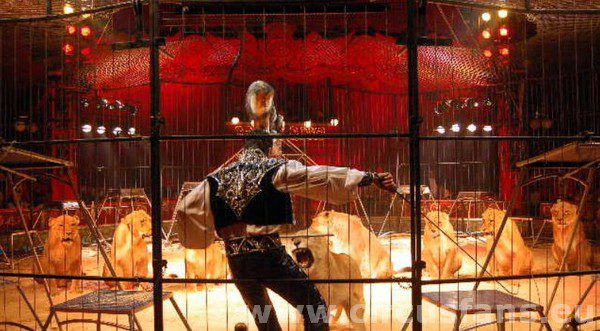 MARTIN LACEY AL CIRCO MEDRANO