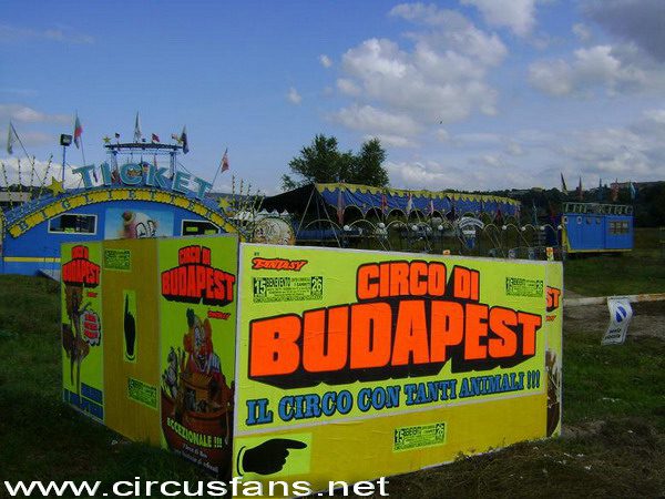 CIRCO DI BUDAPEST Saly: esterni a Benevento 2010