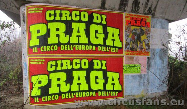 CIRCO DI PRAGA: Esterni e pubblicità natalizia a Padova