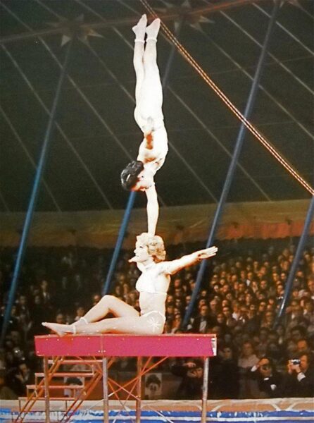 ALEXIS SISTERS - WORLD CIRCUS ARTIST