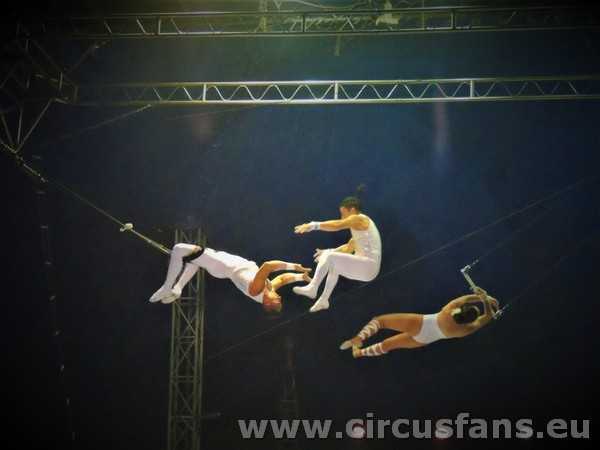 CIRCO ARBELL: FOTO DELLO SPETTACOLO