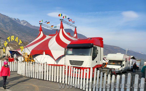 CIRCO ALEX MEDINI: foto esterni