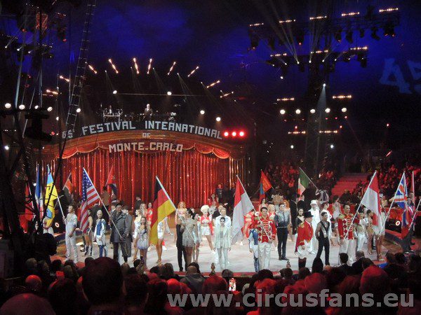 45 FESTIVAL DI MONTE-CARLO: foto 1° show