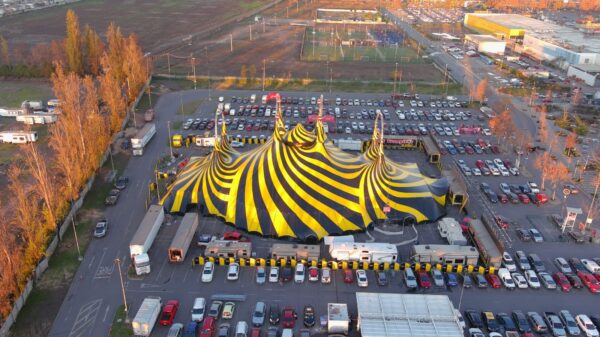 UN'ALTRA NUOVISSIMA CATTEDRALE circo circhi circus cirque