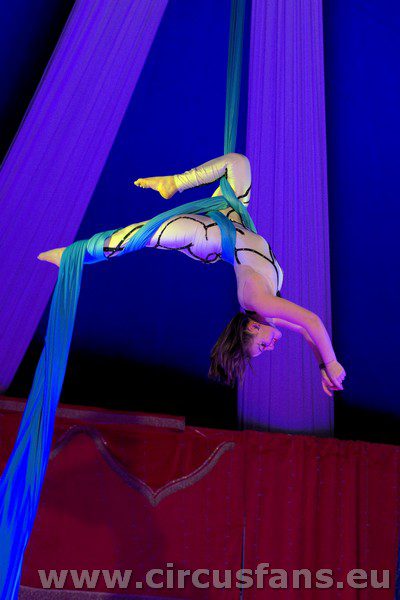 ITALIAN NIUMAN CIRCUS: FOTO SPETTACOLO A TRIESTE