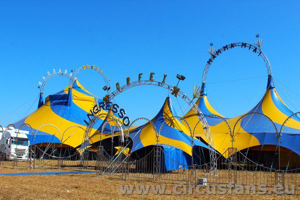 MAYA ORFEI CIRCO MADAGASCAR A TORVAIANICA foto