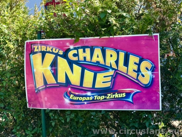 ZIRKUS CHARLES KNIE: FOTO ESTERNI E STRUTTURE