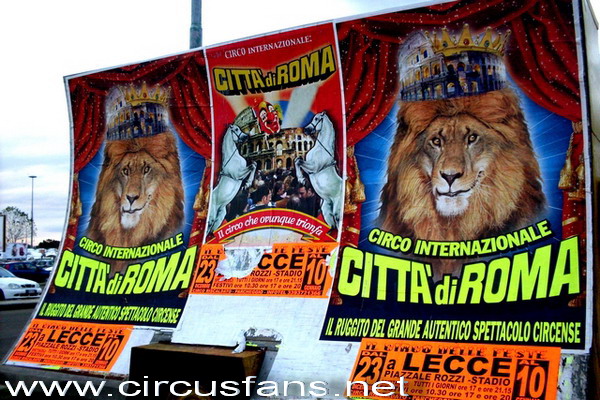 CIRCO CITTA DI ROMA: La pubblicità natalizia di Lecce