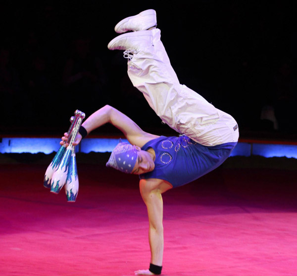 DANY REYES BOGINO AL CIRCO MOIRA ORFEI